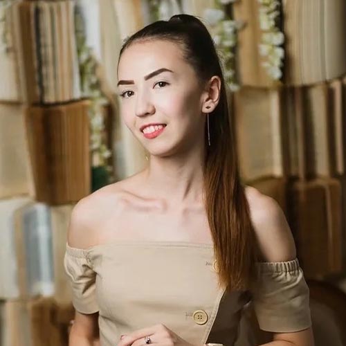 Есения Джан